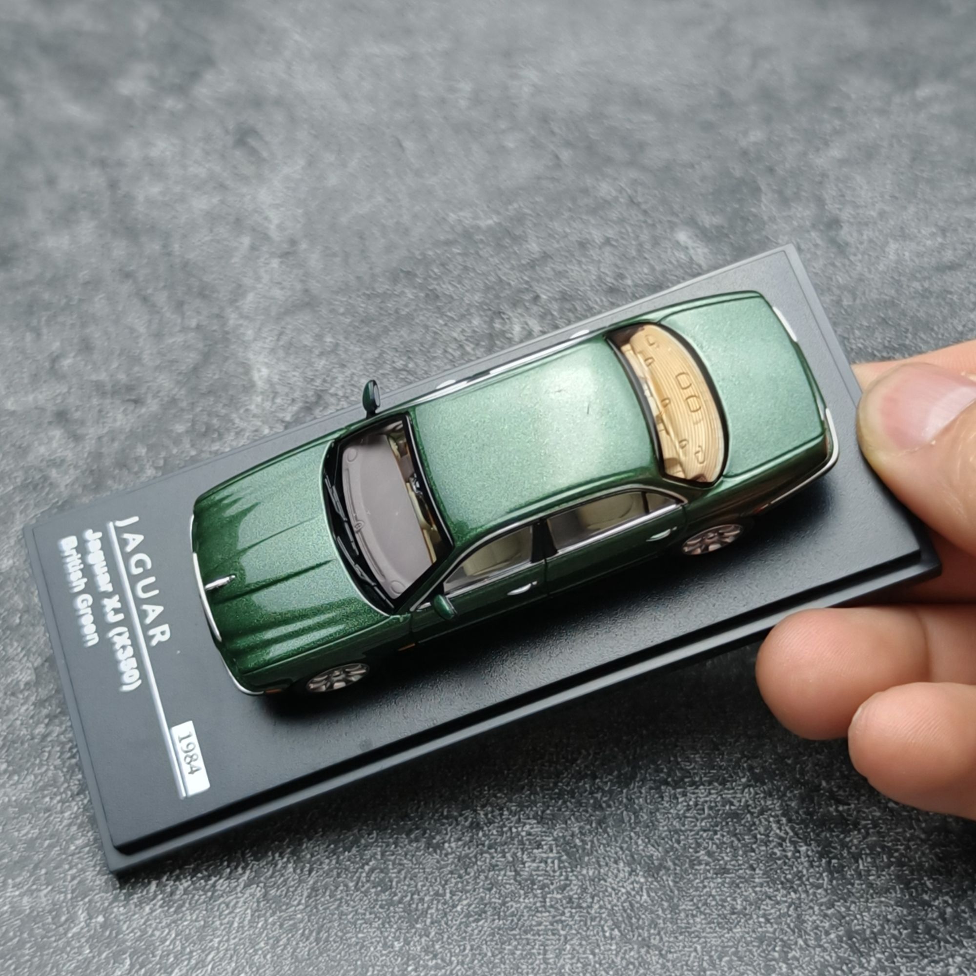 AR BOX Diecast 1:64 Skala XJ6  – Die Cast Car 1 64 recenzja i cena